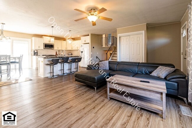 Building Photo - 40 Ln 375 Lake James