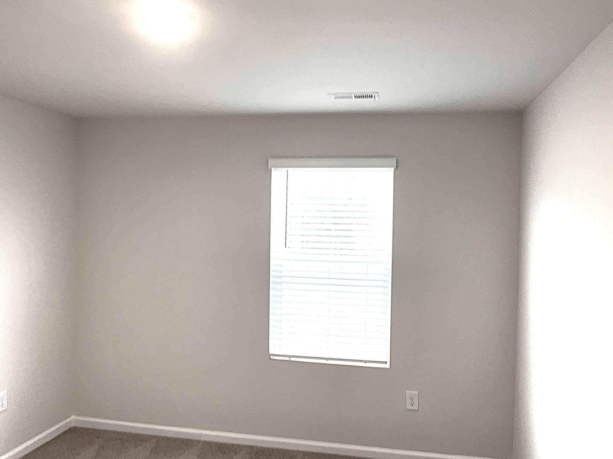 Building Photo - 3160 Emberly Dr