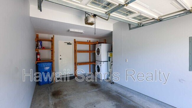 Building Photo - 520 Lunalilo Home Rd