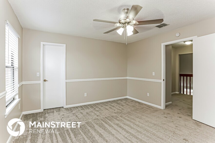 Building Photo - 12636 Misty Mountain Dr E