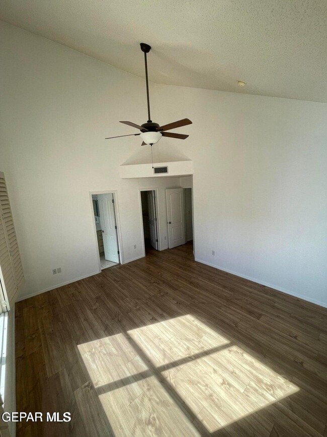 Building Photo - 6376 Dakota Ridge Dr