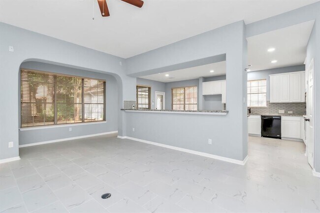 Building Photo - 19 Long Springs Pl