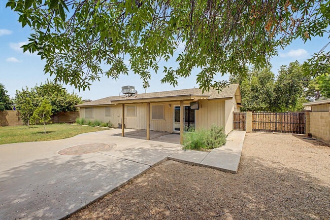 Building Photo - 12222 N 49th Ave