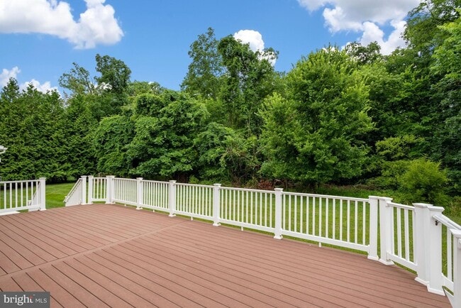 Building Photo - 23353 Lennoxville Way