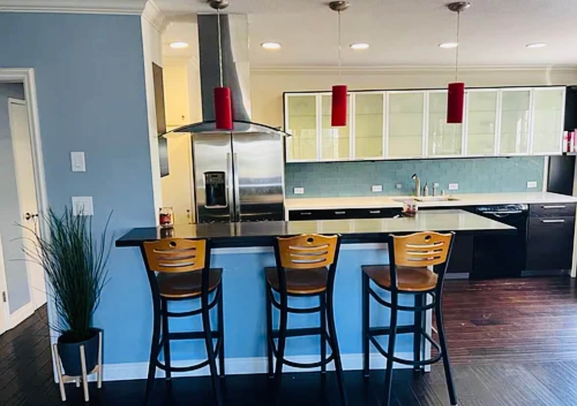 Building Photo - 36 Breeze Ave