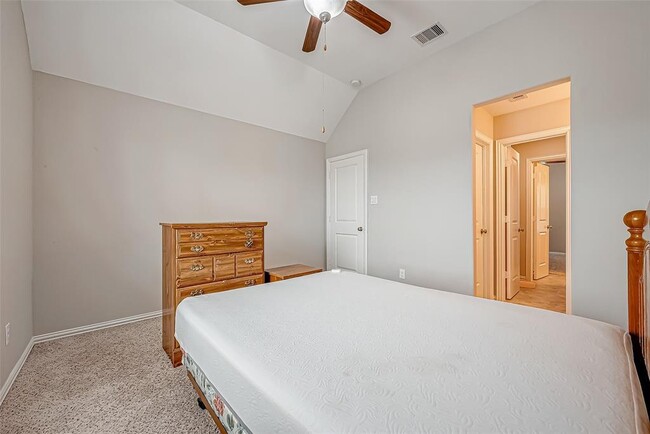 Building Photo - 19235 Presa Canyon Dr