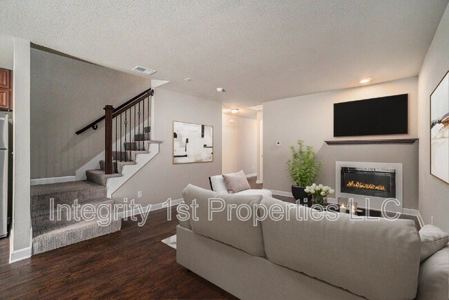 Building Photo - 6295 NE 44th St