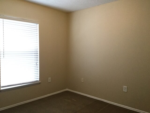 Building Photo - 1468 Carey Glen Cir