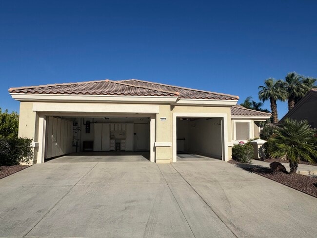 Building Photo - 39354 Falconwood Ct