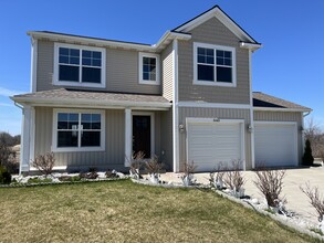 Building Photo - 3865 Elm Ridge Dr