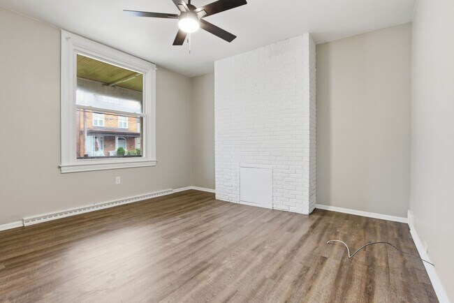 Building Photo - 29 E Orchard Ave
