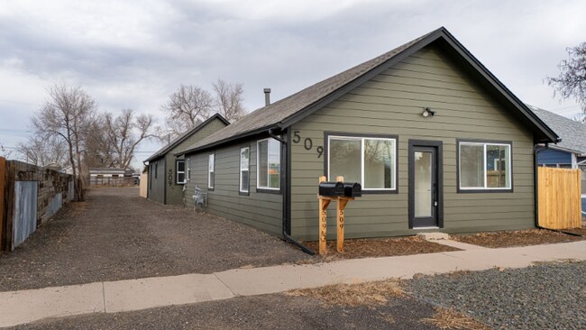 Building Photo - 509 11th St