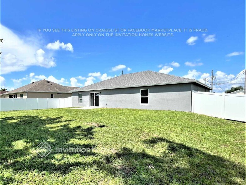 Building Photo - 926 SW Idol Ave
