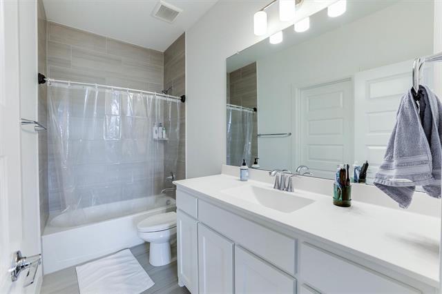 Building Photo - 8044 Zeppos Dr.