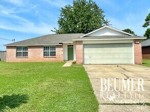 Building Photo - Fantastic Located Home Near NAS for Rent