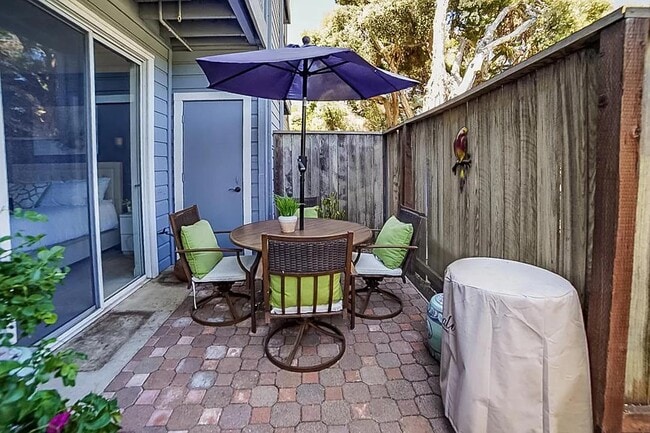 Building Photo - 421 Cork Harbour Cir