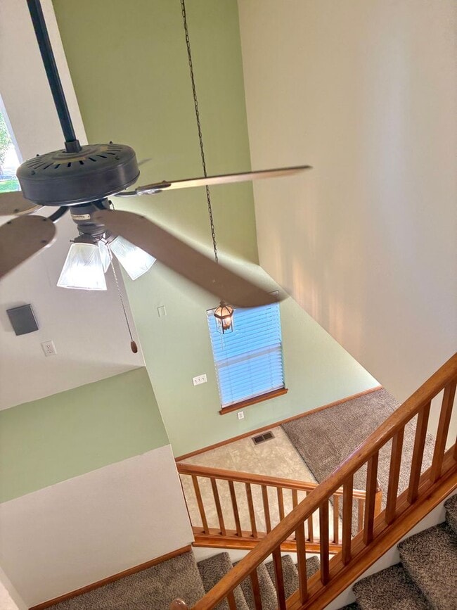 Building Photo - Beautiful 3 bedroom, 2 and 2-1/2 bath Townhome with 2 car attached garage and Finished Basement w...