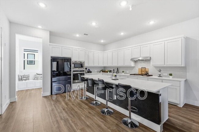 Building Photo - 8132 Bromley Dr