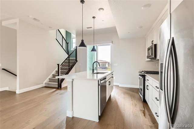 Building Photo - 1565 W 67th Ave