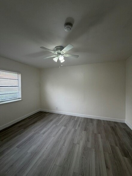 Building Photo - 321 Conniston Rd