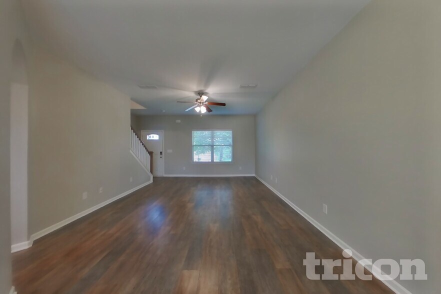 Building Photo - 1031 Solomon Ln