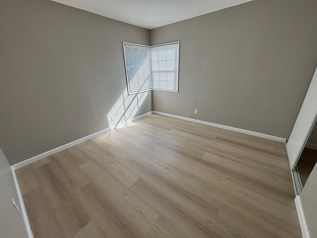 Building Photo - Upgraded 3 bedroom home!