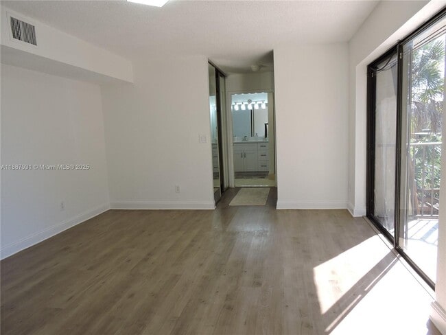 Building Photo - 1316 SW 118th Terrace