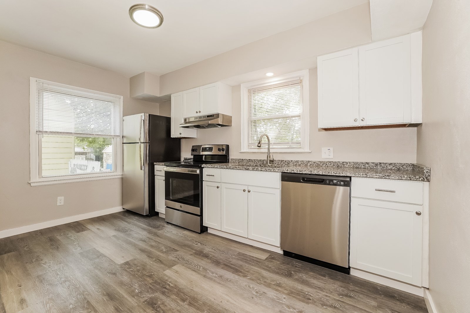 Building Photo - 1276 Crestview Ave