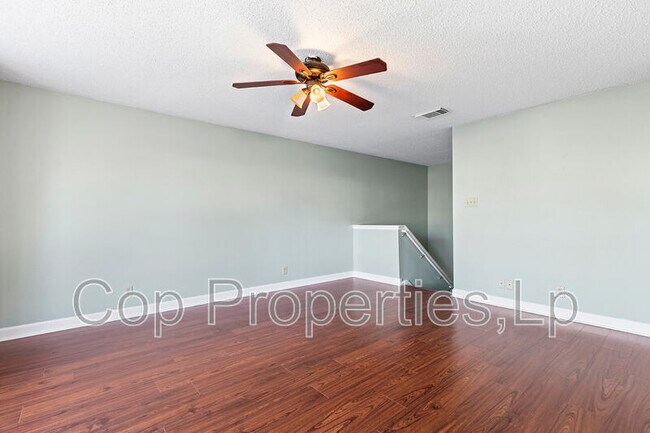 Building Photo - 18607 Redriver Trail