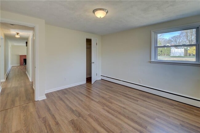 Building Photo - 140 Phillips Rd