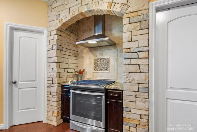 Building Photo - 4290 Hackberry Ct