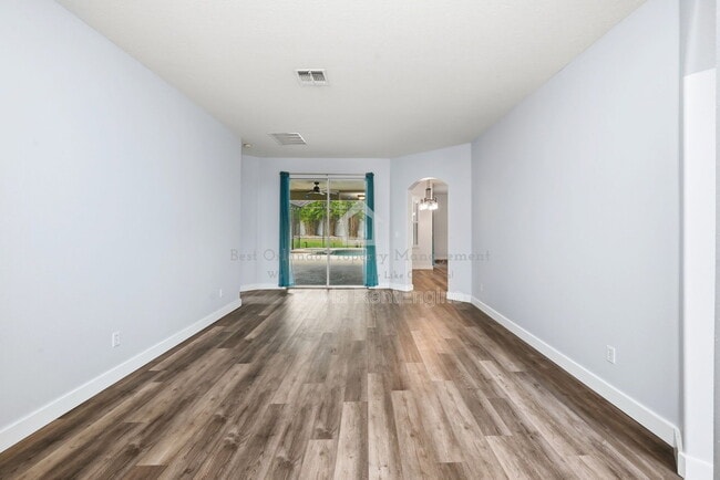 Building Photo - 15601 Grays Harbor Way
