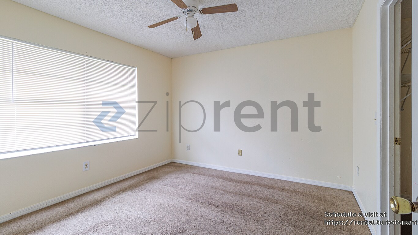 Building Photo - 180 Parkview Dr