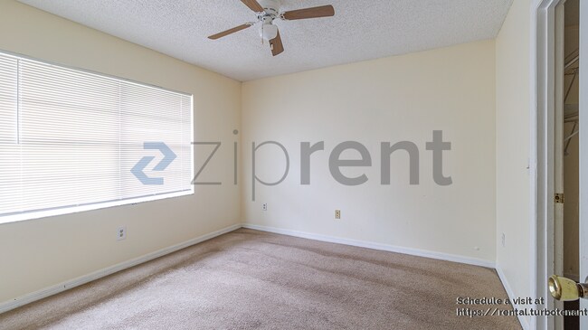 Building Photo - 180 Parkview Dr