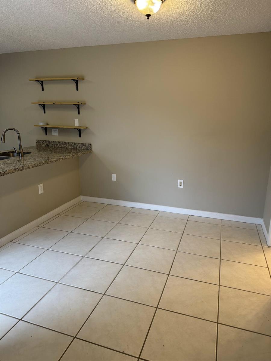 Building Photo - 6927 69th Way
