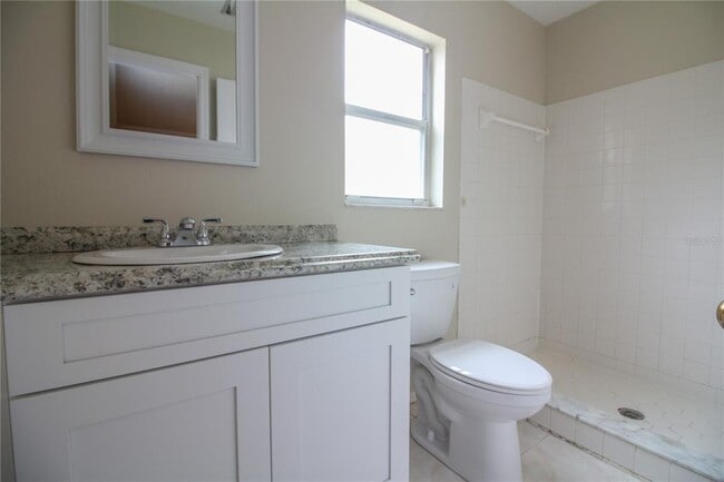 Building Photo - 527 Emerald Cove Loop
