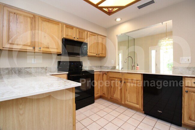 Building Photo - 7928 E Pepper Tree Ln