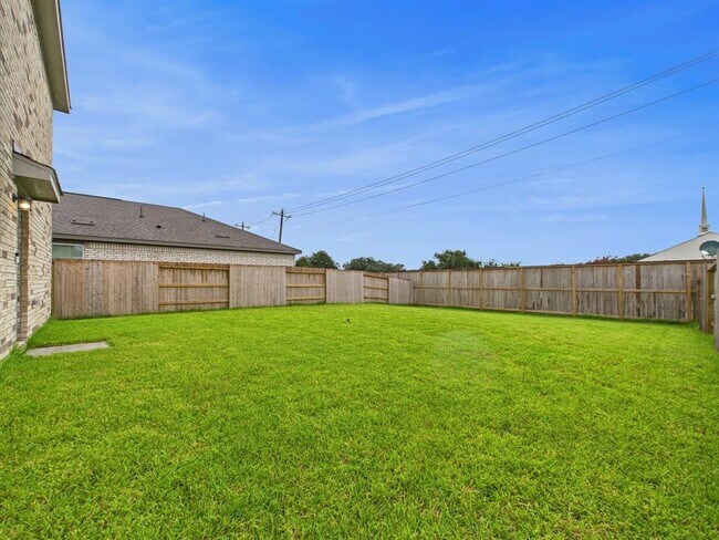 Building Photo - 2919 Summer Breeze Wy