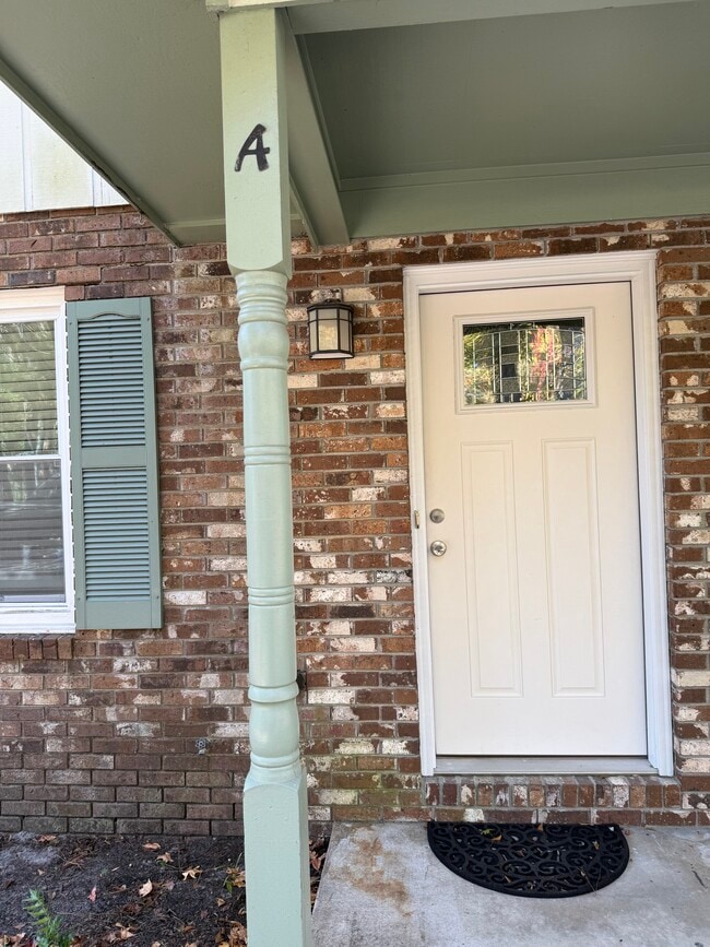 Primary Photo - 727 6th Ave S