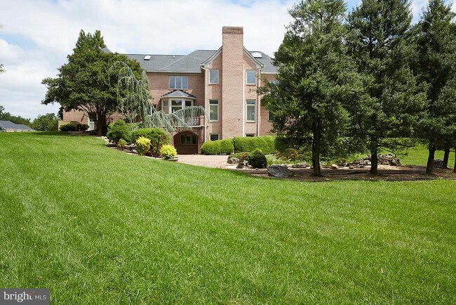 Building Photo - 9 Alloway Ct