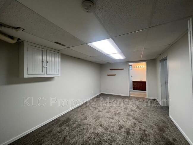 Building Photo - 716 19th St