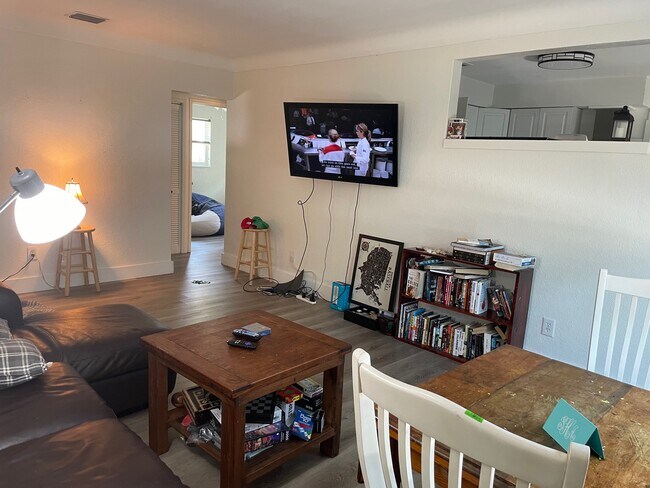 Building Photo - 5442 9th Ave N