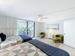 Building Photo - 350 Grapetree Dr