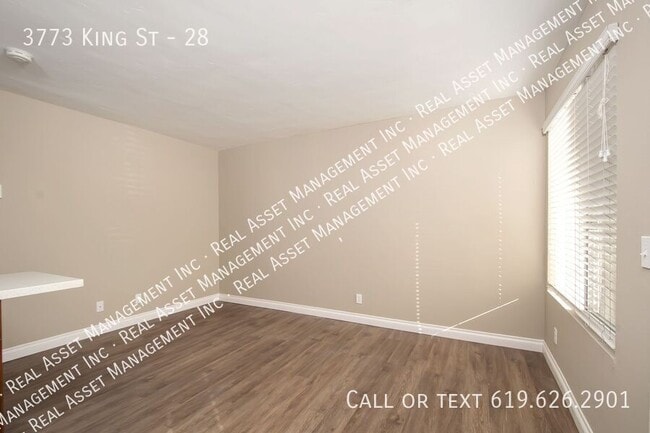 Building Photo - 3773 King St