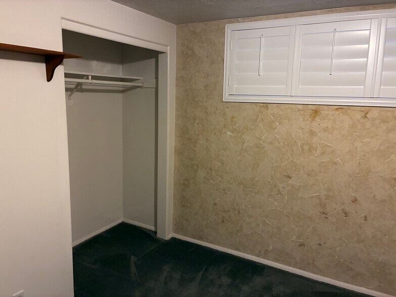 Building Photo - 4220 S Lynne Ln