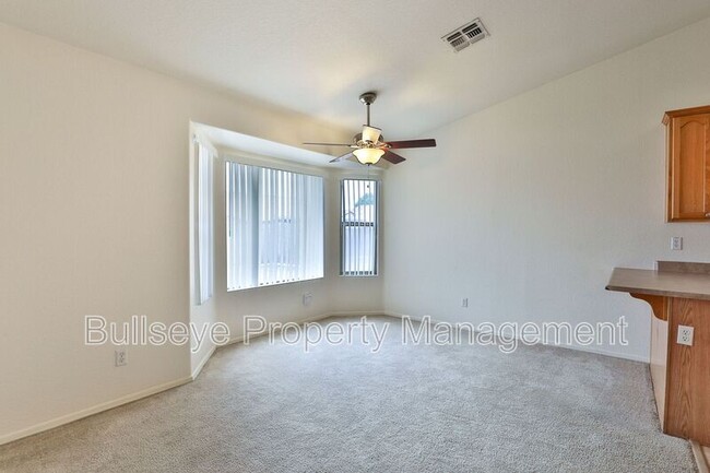 Building Photo - 515 N Aletta