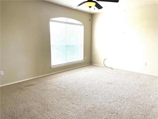 Building Photo - 1010 Aiken Dr