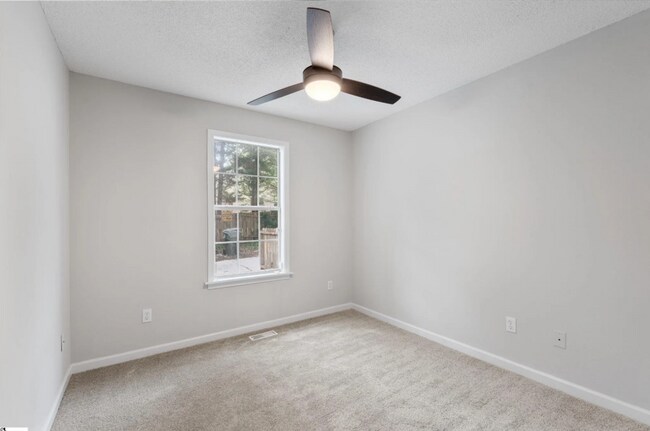 Building Photo - Charming 4/3 Home Downtown Greenville!