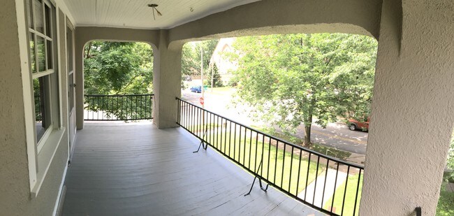 porch - 4151 Wyoming St