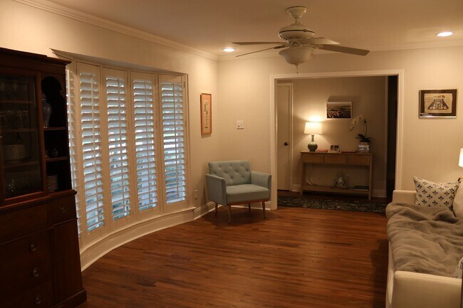 Building Photo - Overton Park home for Lease